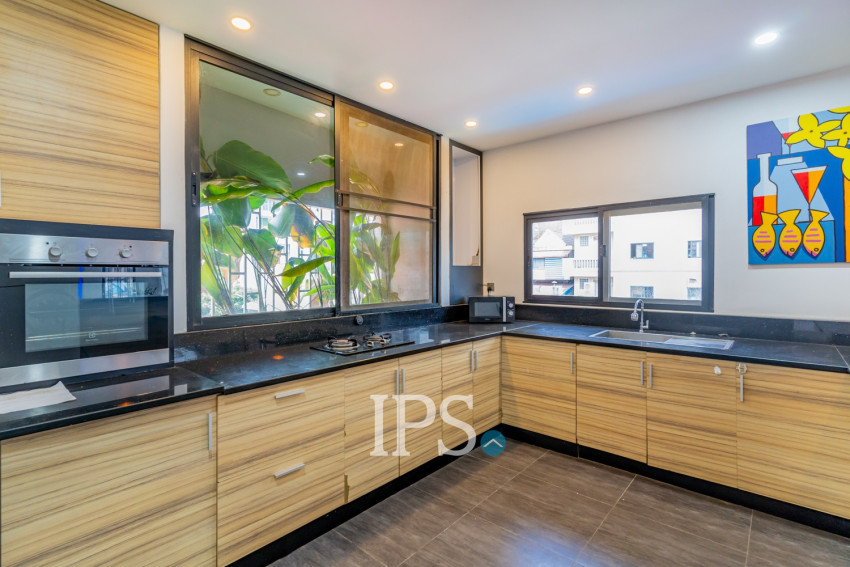 Renovated Duplex 3 Bedroom Apartment For Rent - Beoung Prolit, Phnom Penh