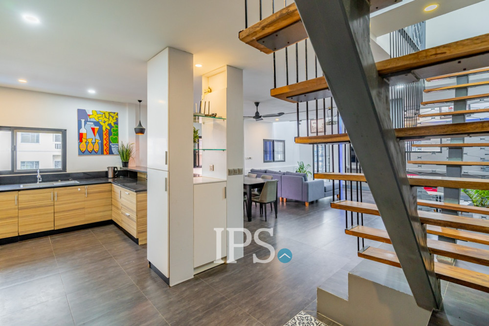Renovated Duplex 3 Bedroom Apartment For Rent - Beoung Prolit, Phnom Penh - Image 8
