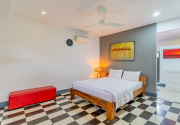 Renovated Duplex 3 Bedroom Apartment For Rent - Beoung Prolit, Phnom Penh thumbnail