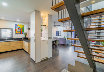 Renovated Duplex 3 Bedroom Apartment For Rent - Beoung Prolit, Phnom Penh thumbnail