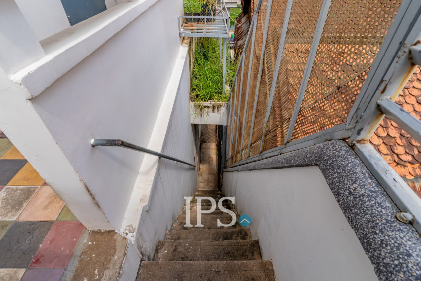 Renovated Duplex 3 Bedroom Apartment For Rent - Beoung Prolit, Phnom Penh