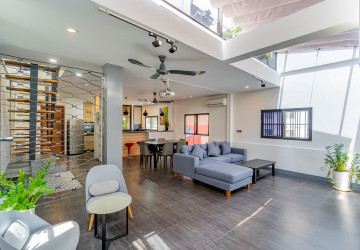 Renovated Duplex 3 Bedroom Apartment For Rent - Beoung Prolit, Phnom Penh thumbnail