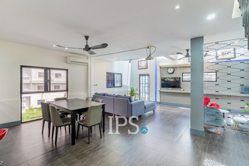 Renovated Duplex 3 Bedroom Apartment For Rent - Beoung Prolit, Phnom Penh