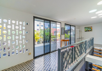 Renovated Duplex 3 Bedroom Apartment For Rent - Beoung Prolit, Phnom Penh thumbnail