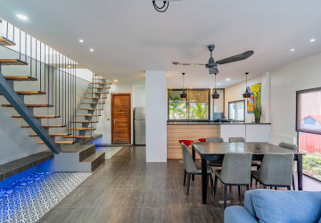 Renovated Duplex 3 Bedroom Apartment For Rent - Beoung Prolit, Phnom Penh thumbnail