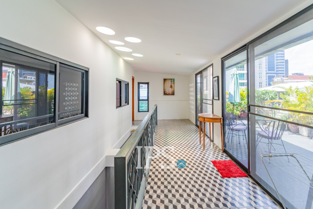 Renovated Duplex 3 Bedroom Apartment For Rent - Beoung Prolit, Phnom Penh - Image 18