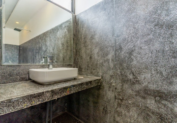 Renovated Duplex 3 Bedroom Apartment For Rent - Beoung Prolit, Phnom Penh thumbnail