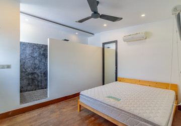 Renovated Duplex 3 Bedroom Apartment For Rent - Beoung Prolit, Phnom Penh thumbnail