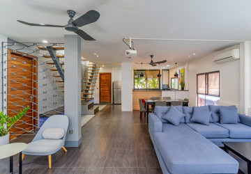 Renovated Duplex 3 Bedroom Apartment For Rent - Beoung Prolit, Phnom Penh thumbnail