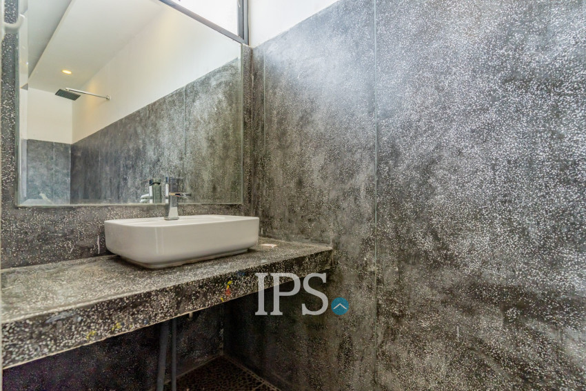 Renovated Duplex 3 Bedroom Apartment For Rent - Beoung Prolit, Phnom Penh