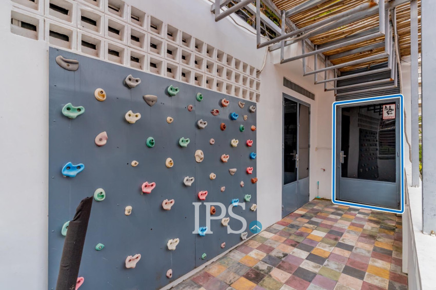 Renovated Duplex 3 Bedroom Apartment For Rent - Beoung Prolit, Phnom Penh