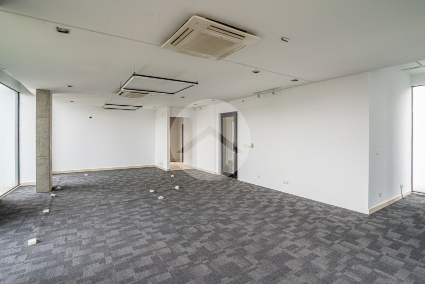 95 Sqm Level 6  Office Space For Rent - BKK1, Phnom Penh