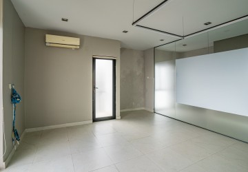 95 Sqm Level 7 Office Space For Rent - BKK1, Phnom Penh thumbnail