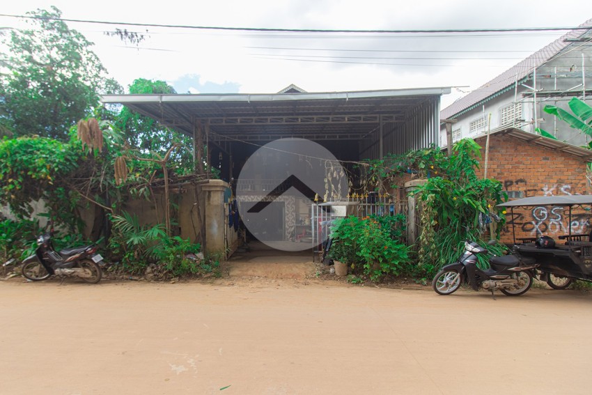 11 Bedroom Khmer Style House For Sale - Slor Kram, Siem Reap