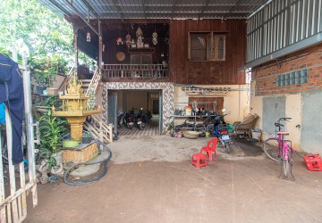 11 Bedroom Khmer Style House For Sale - Slor Kram, Siem Reap thumbnail