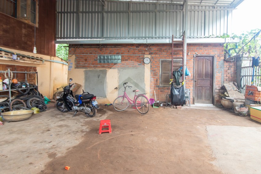 11 Bedroom Khmer Style House For Sale - Slor Kram, Siem Reap