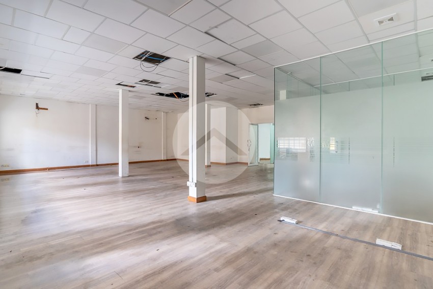 Commercial Building For Rent - Sihanouk BLVD, BKK1, Phnom Penh