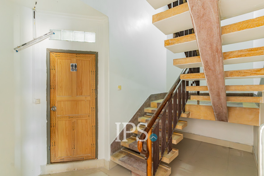 13 Bedroom Commercial Villa For Rent - Chakto Mukh, Phnom Penh