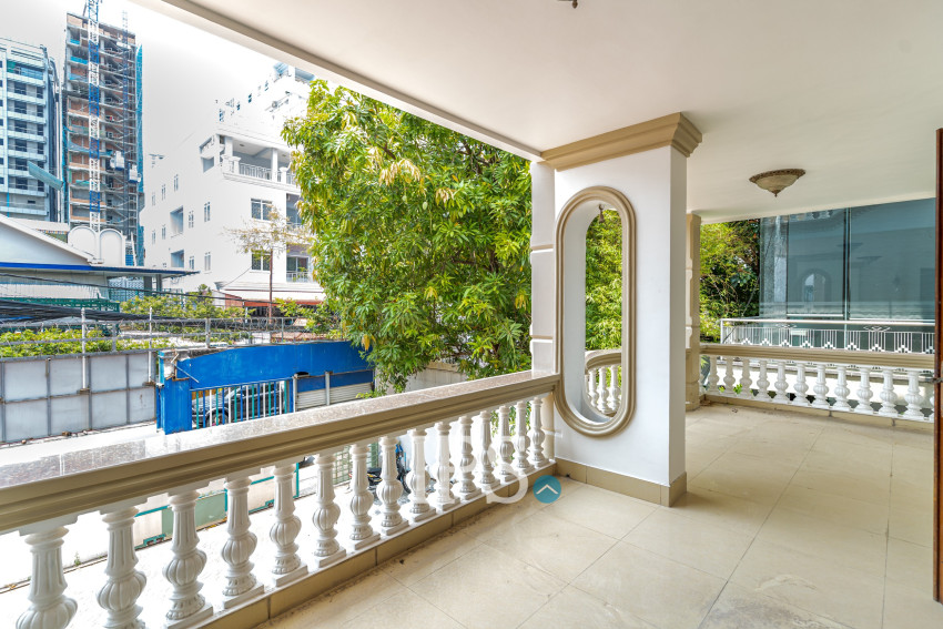 13 Bedroom Commercial Villa For Rent - Chakto Mukh, Phnom Penh