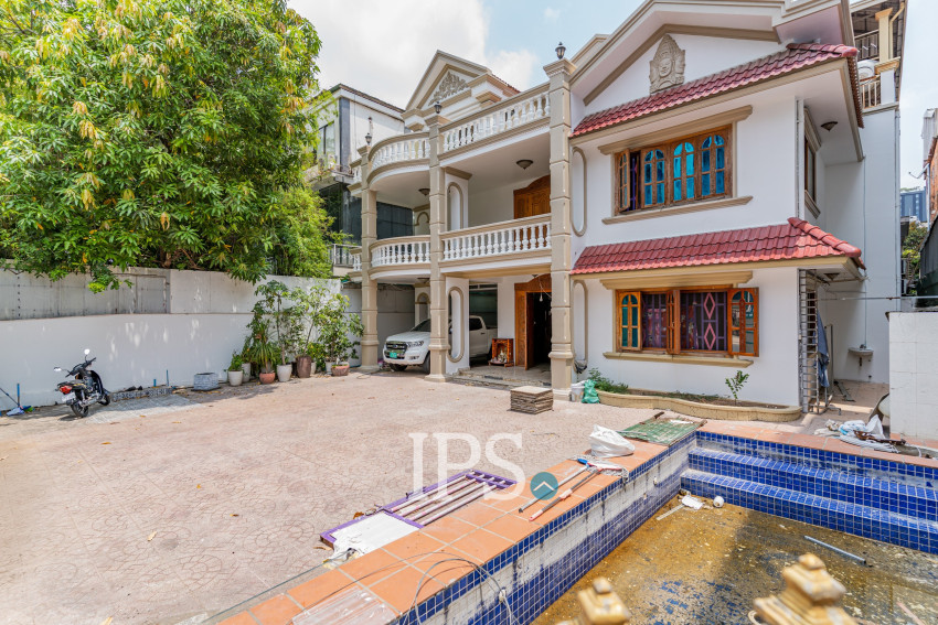 13 Bedroom Commercial Villa For Rent - Chakto Mukh, Phnom Penh