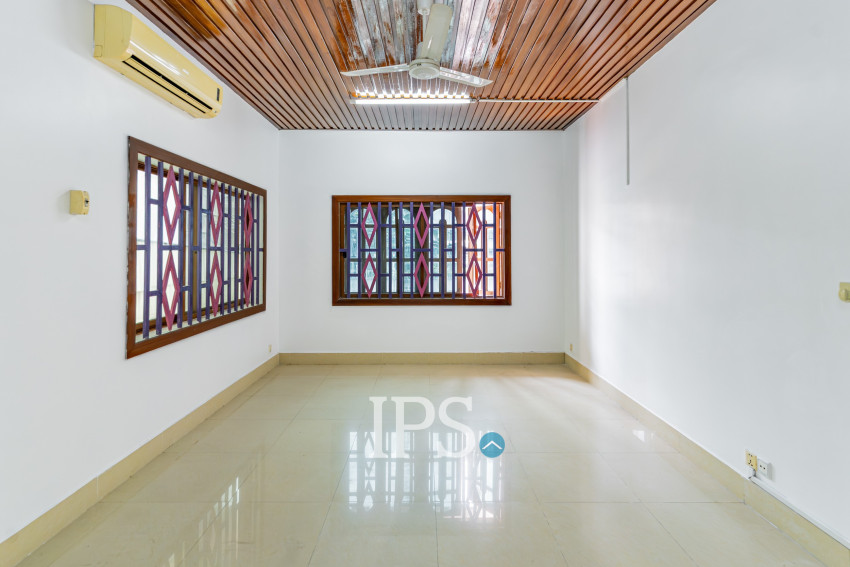 13 Bedroom Commercial Villa For Rent - Chakto Mukh, Phnom Penh