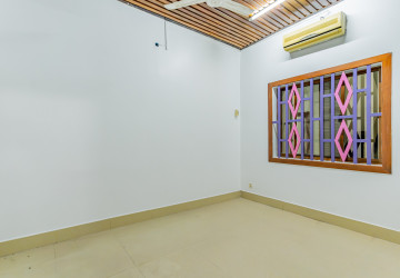 13 Bedroom Commercial Villa For Rent - Chakto Mukh, Phnom Penh thumbnail