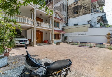 13 Bedroom Commercial Villa For Rent - Chakto Mukh, Phnom Penh thumbnail