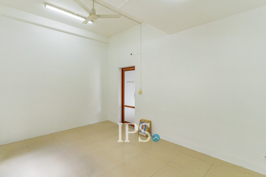 13 Bedroom Commercial Villa For Rent - Chakto Mukh, Phnom Penh
