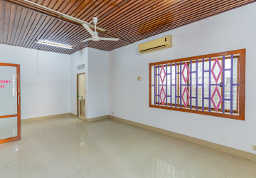 13 Bedroom Commercial Villa For Rent - Chakto Mukh, Phnom Penh thumbnail