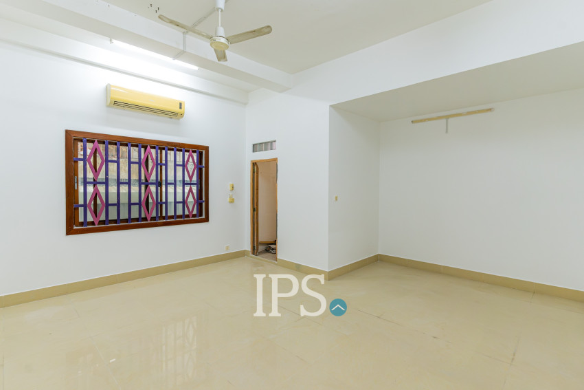 13 Bedroom Commercial Villa For Rent - Chakto Mukh, Phnom Penh