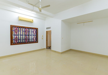 13 Bedroom Commercial Villa For Rent - Chakto Mukh, Phnom Penh thumbnail