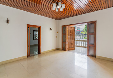 13 Bedroom Commercial Villa For Rent - Chakto Mukh, Phnom Penh thumbnail
