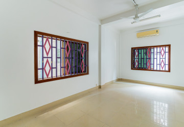 13 Bedroom Commercial Villa For Rent - Chakto Mukh, Phnom Penh thumbnail