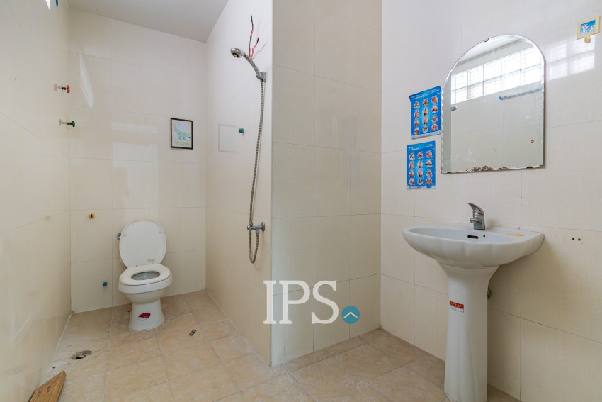 13 Bedroom Commercial Villa For Rent - Chakto Mukh, Phnom Penh