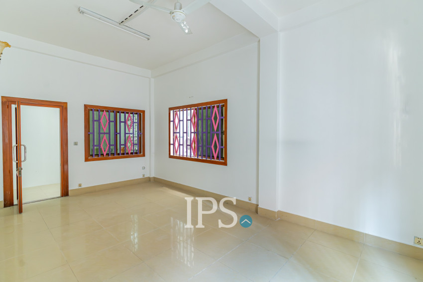 13 Bedroom Commercial Villa For Rent - Chakto Mukh, Phnom Penh