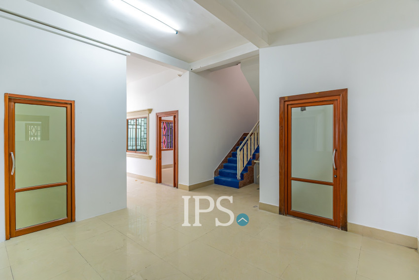 13 Bedroom Commercial Villa For Rent - Chakto Mukh, Phnom Penh