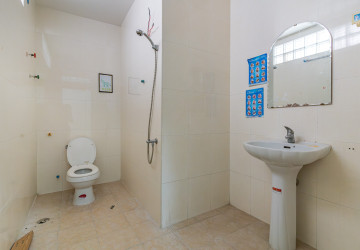 13 Bedroom Commercial Villa For Rent - Chakto Mukh, Phnom Penh thumbnail