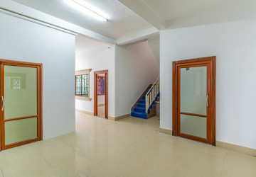 13 Bedroom Commercial Villa For Rent - Chakto Mukh, Phnom Penh thumbnail