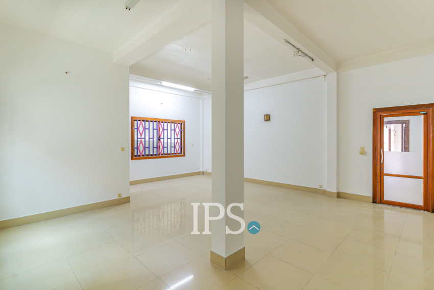 13 Bedroom Commercial Villa For Rent - Chakto Mukh, Phnom Penh