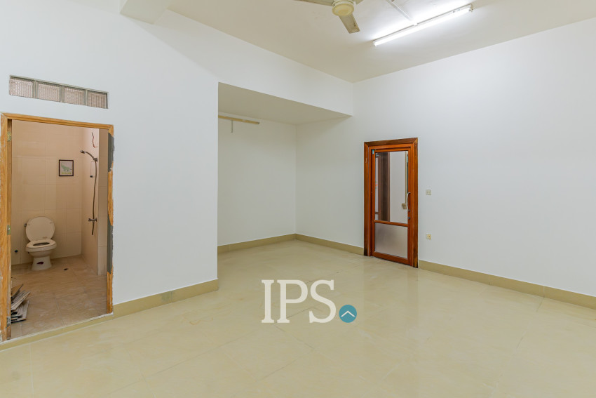 13 Bedroom Commercial Villa For Rent - Chakto Mukh, Phnom Penh
