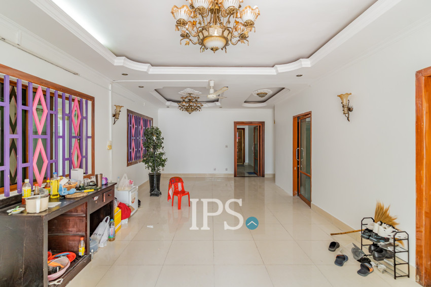 13 Bedroom Commercial Villa For Rent - Chakto Mukh, Phnom Penh