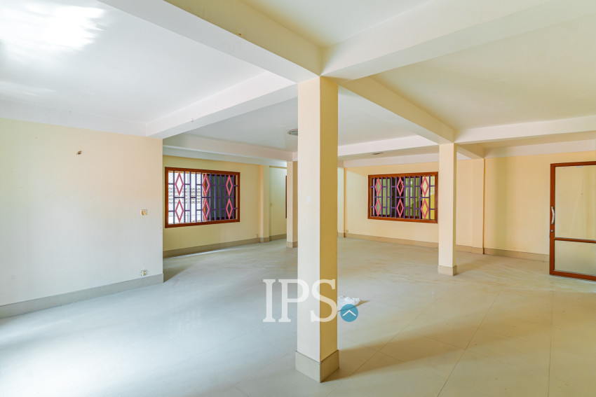13 Bedroom Commercial Villa For Rent - Chakto Mukh, Phnom Penh