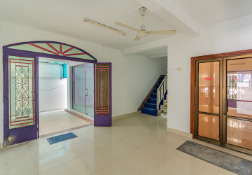 13 Bedroom Commercial Villa For Rent - Chakto Mukh, Phnom Penh thumbnail