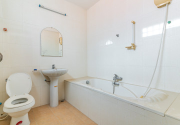 13 Bedroom Commercial Villa For Rent - Chakto Mukh, Phnom Penh thumbnail
