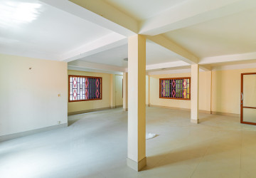 13 Bedroom Commercial Villa For Rent - Chakto Mukh, Phnom Penh thumbnail