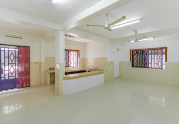 13 Bedroom Commercial Villa For Rent - Chakto Mukh, Phnom Penh thumbnail