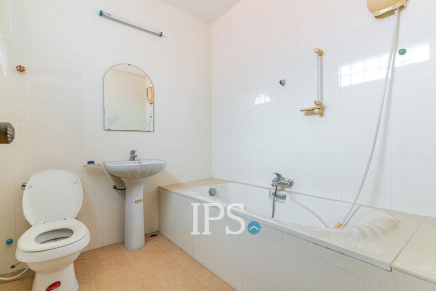 13 Bedroom Commercial Villa For Rent - Chakto Mukh, Phnom Penh