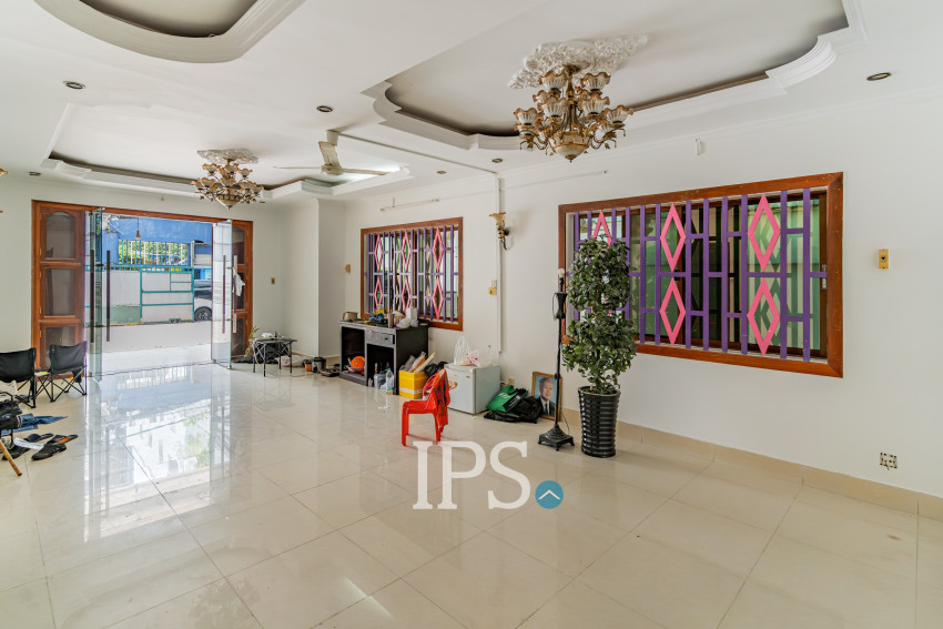 13 Bedroom Commercial Villa For Rent - Chakto Mukh, Phnom Penh