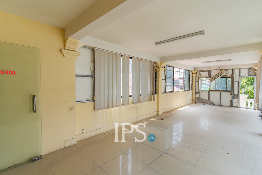 13 Bedroom Commercial Villa For Rent - Chakto Mukh, Phnom Penh