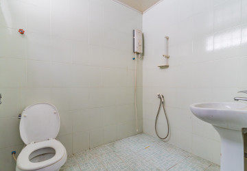 13 Bedroom Commercial Villa For Rent - Chakto Mukh, Phnom Penh thumbnail